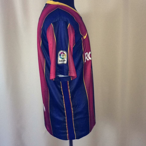 Barcelona Home Jersey - OPEN TO OFFERS!😊💵💵 - Picture 8 of 11